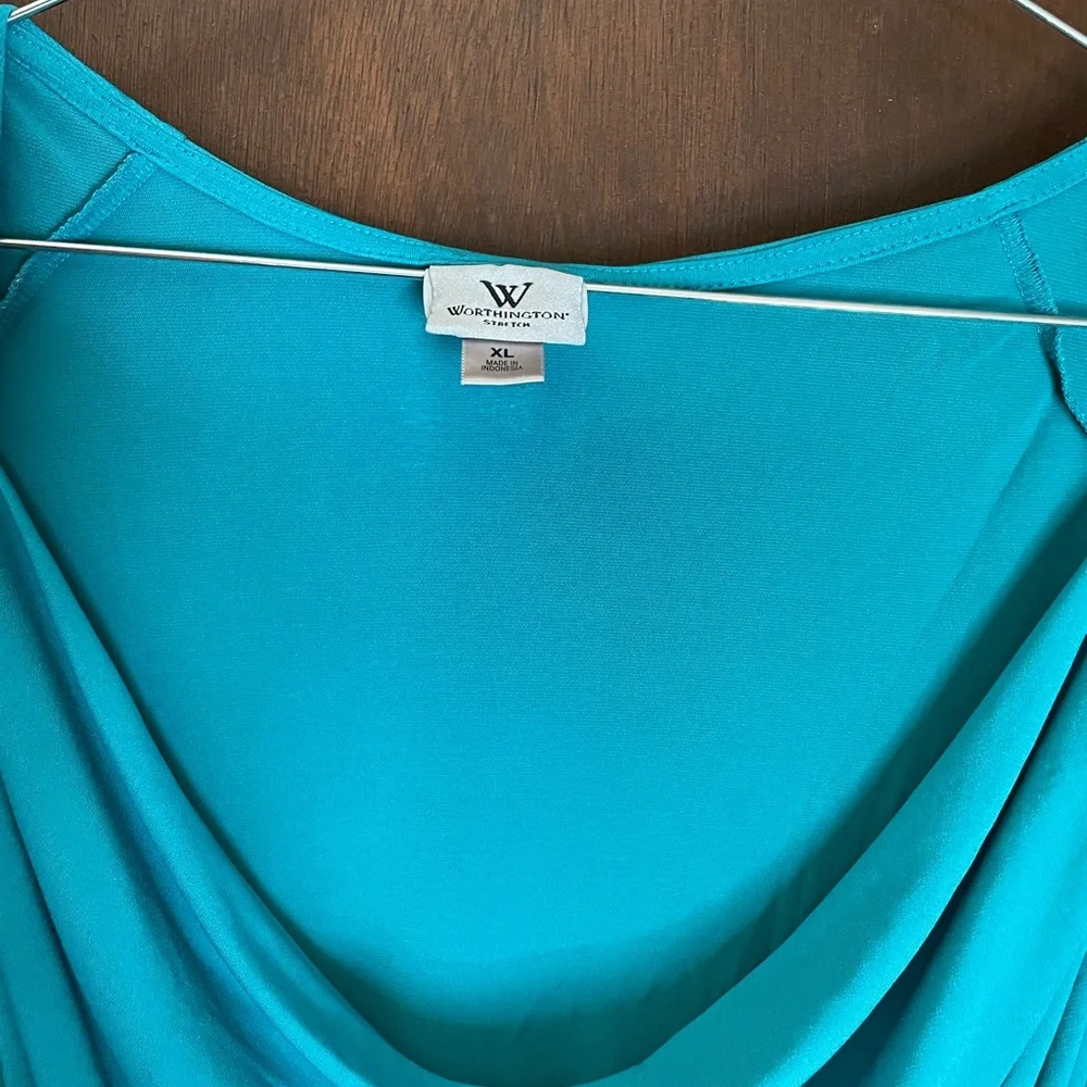 Tops - Picture 2 of 3